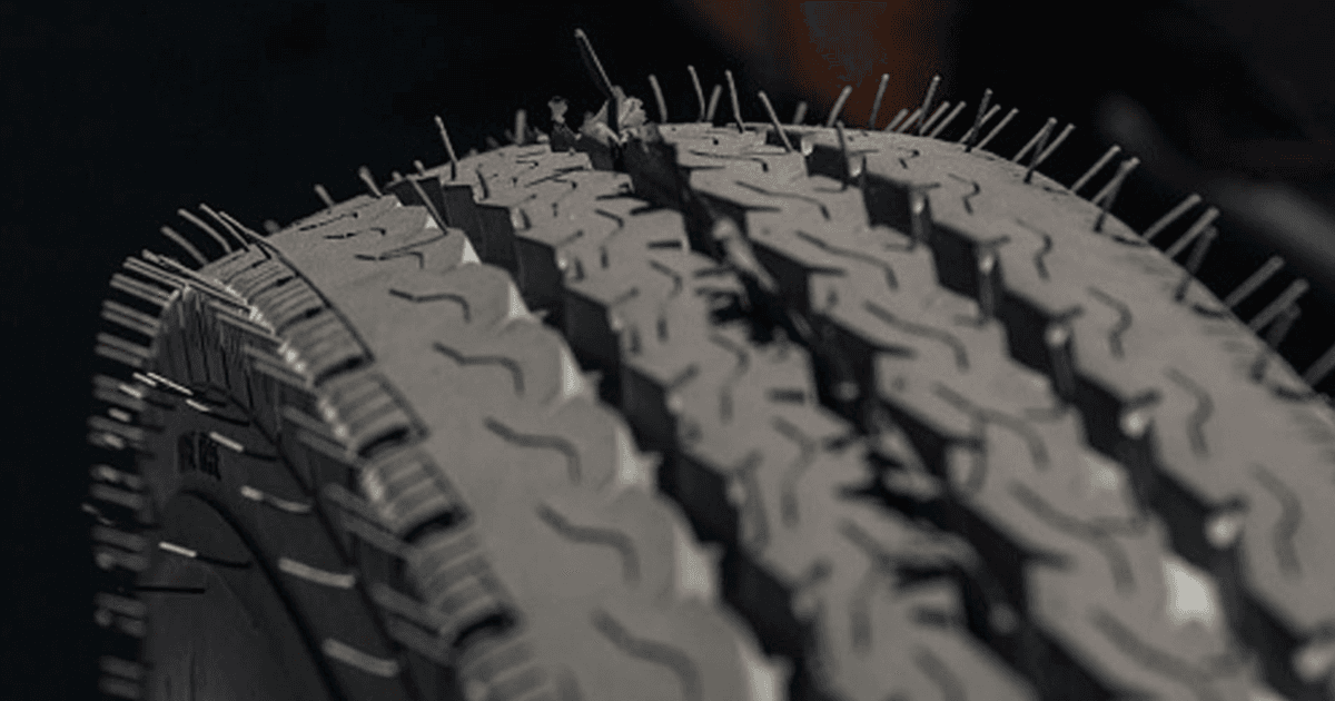 जानिए बाइक या गाड़ी के टायर्स पर क्यों होते हैं कांटेदार रबर हेयर