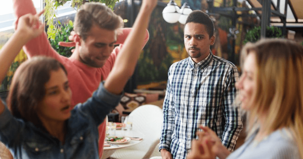 Social Anxiety: पार्टी-फ़ंक्शन में जाने से लगता है डर तो अपनाएं ये 5 टिप्स, बहुत ही काम की हैं