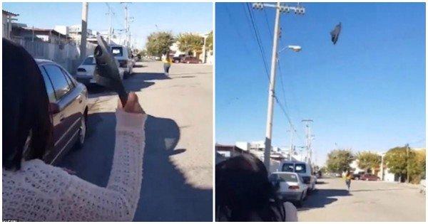 सिर्फ़ अपनी नहीं, Mexico की मम्मी भी गुस्सा आने पर बच्चों को चप्पल से सूतती है