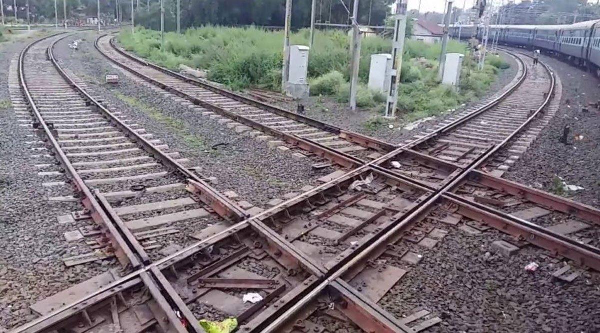 जानना चाहते हो क्या होती है डायमंड रेलवे क्रॉसिंग और इससे कैसे गुज़रती है ट्रेन?