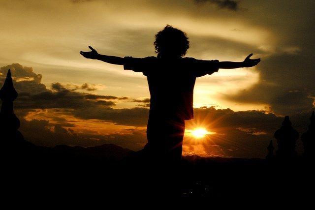 अकेले नया साल मनाने वाले तन्हा न महसूस करें, मैं उनके साथ हूं