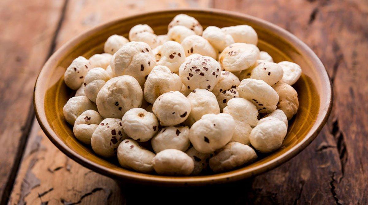 मखाने खाने के 10 फ़ायदे, हाई ब्लड प्रेशर से लेकर बढ़ते वज़न को कम करने तक में हैं लाभदायक