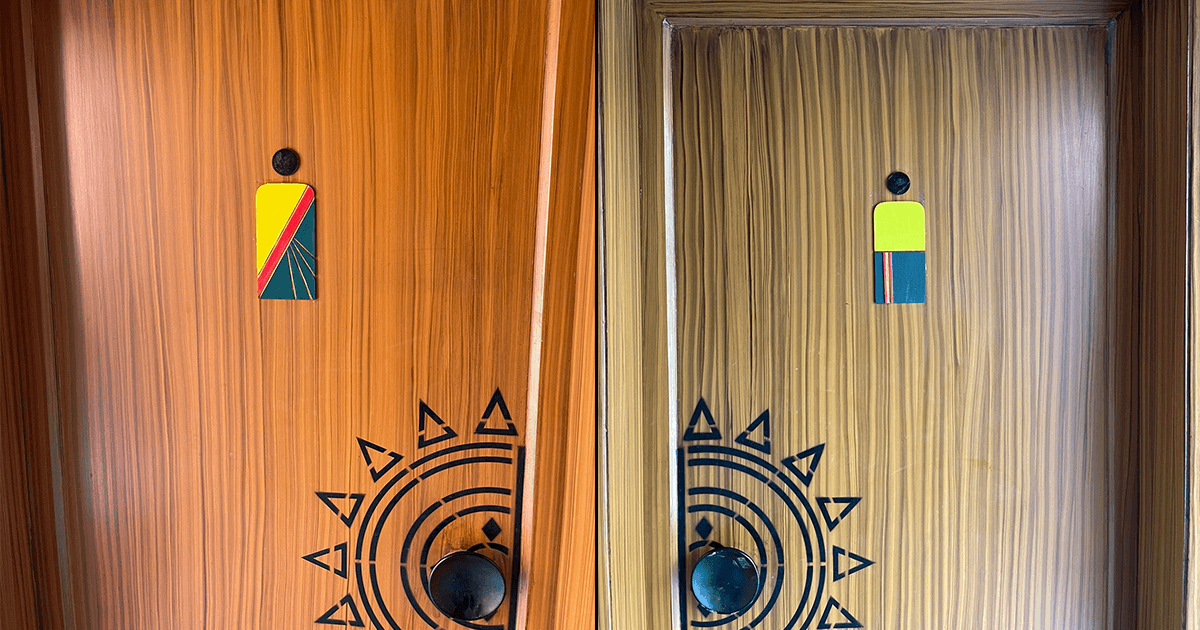 जयपुर के रेस्टोरेंट का ये बाथरूम साइन आपको भी कंफ़्यूज़िया देगा, बोलोगे- ‘अमा जाएं तो जाएं कहां?’