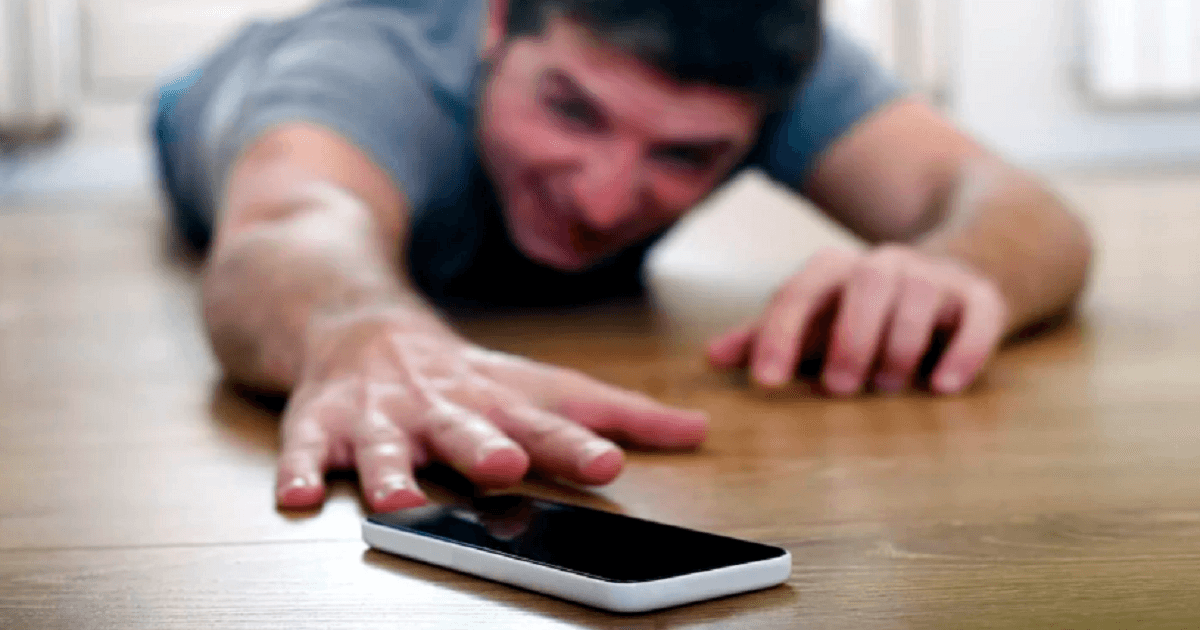 जानिए क्या है Nomophobia और कैसे ये स्मार्टफ़ोन इस्तेमाल करने वालों को बनाता है अपना शिकार