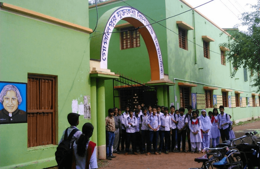 ब्रिटिश शासन के विरोध में आज भी इस स्कूल में Sunday को होती है पढ़ाई, Monday को रहता है बंद