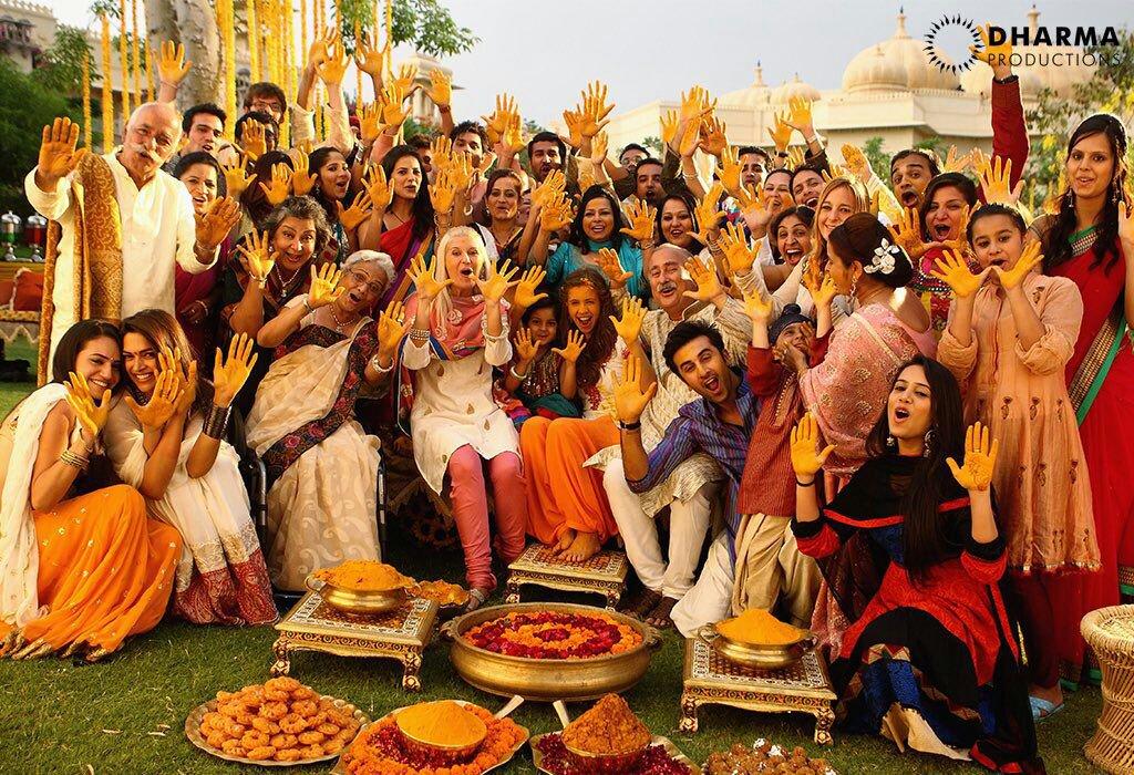 4. अदिति को मिलाकर उदयपुर में हो रही शादी में मनाली ट्रिप से कितने लोग थे?,[object Object]