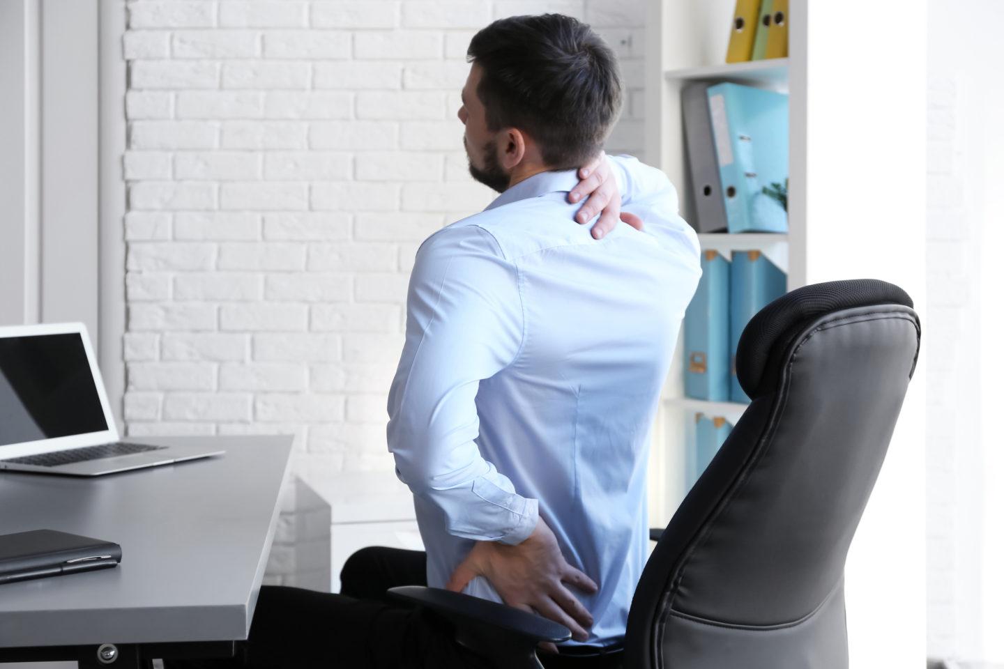 Back Pain Relief Tips: घर-ऑफ़िस में काम करने से कमर दर्द होने पर फ़ॉलो करें ये 10 आसान टिप्स