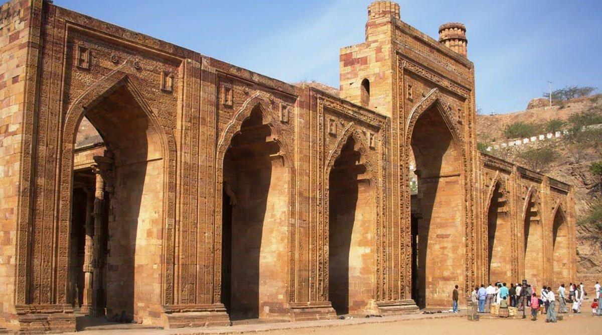 अजमेर की 800 साल पुरानी इस मस्जिद को क्यों कहा जाता है ‘ढाई दिन का झोपड़ा’?