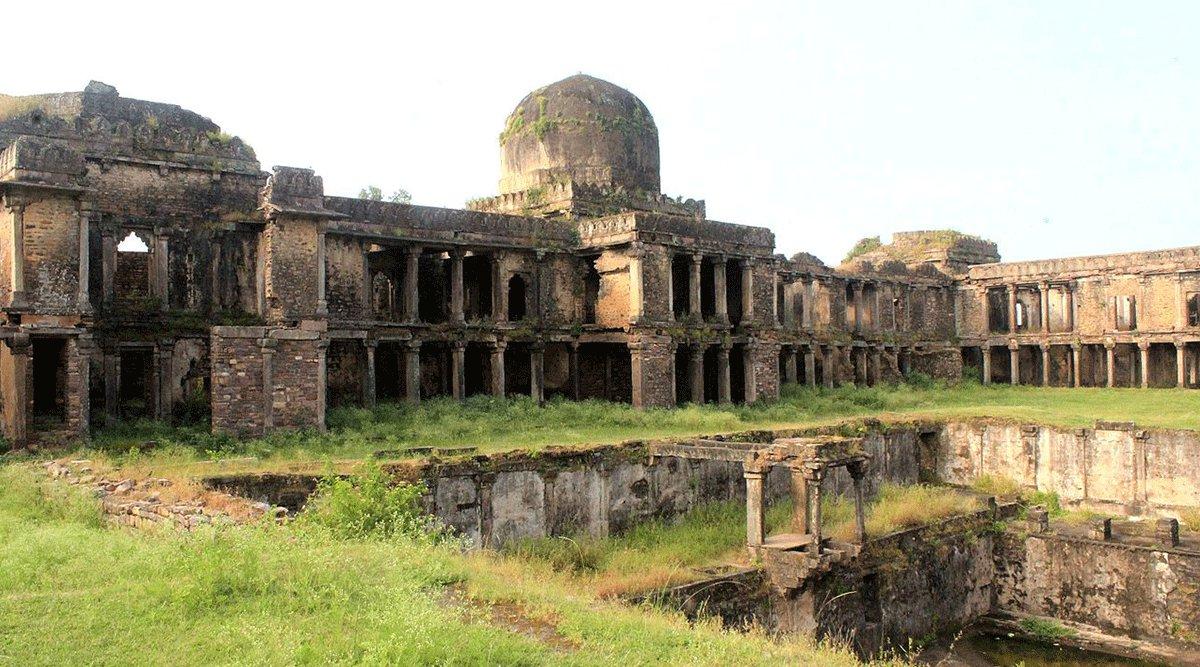 भोपाल का वो क़िला जिसके राजा ने दुश्मनों से अपनी रानी की रक्षा करने के लिए काट दिया था उसका सिर