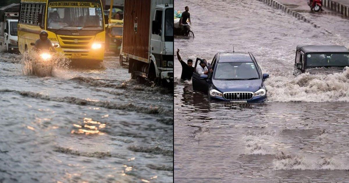 14 तस्वीरों में देखिए Delhi-NCR की बारिश, यहां के लोगों के लिए ये मज़ा कम सज़ा ज़्यादा है