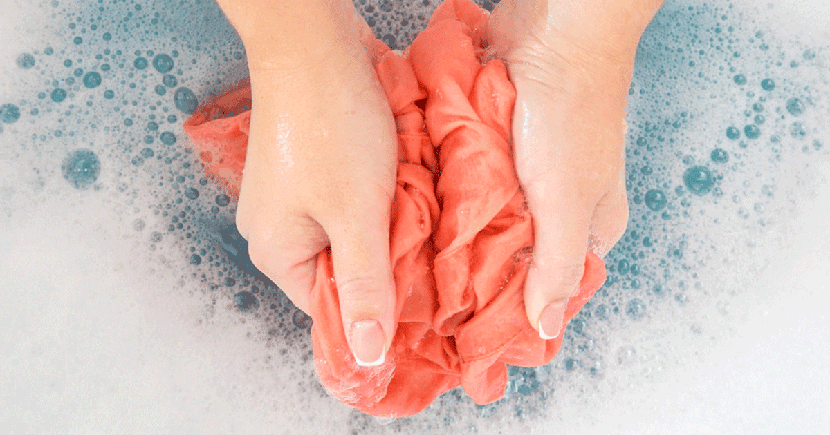 सर्फ़ और साबुन आने से पहले लोग कपड़े कैसे धोते थे, जान लो